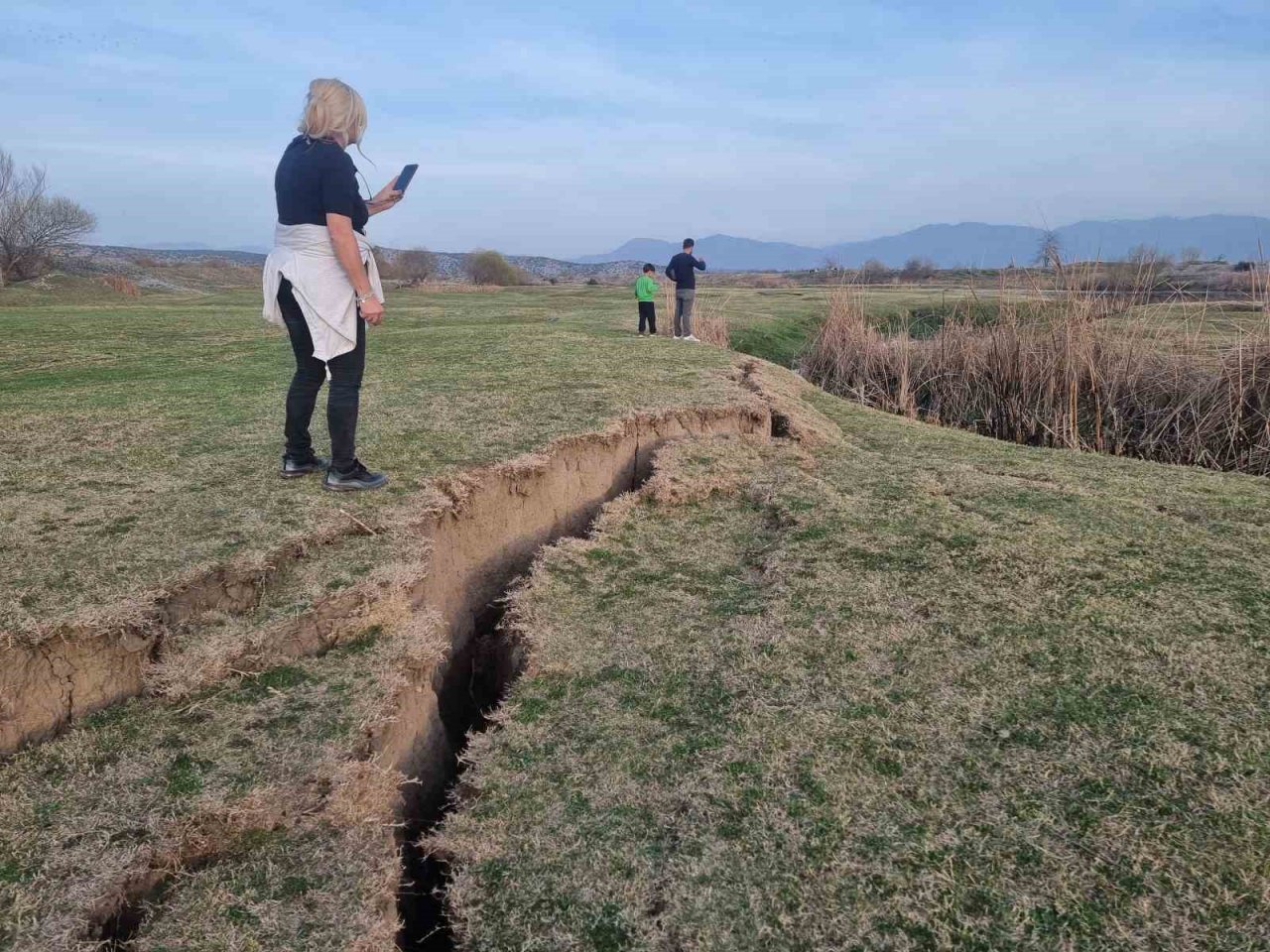 Hemite Kalesi’nin eteğindeki fay kırıkları dikkat çekti
