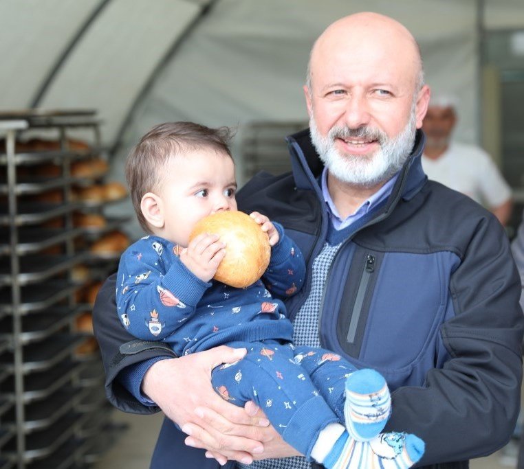 Başkan Çolakbayrakdar’a mobil fırın teşekkürü