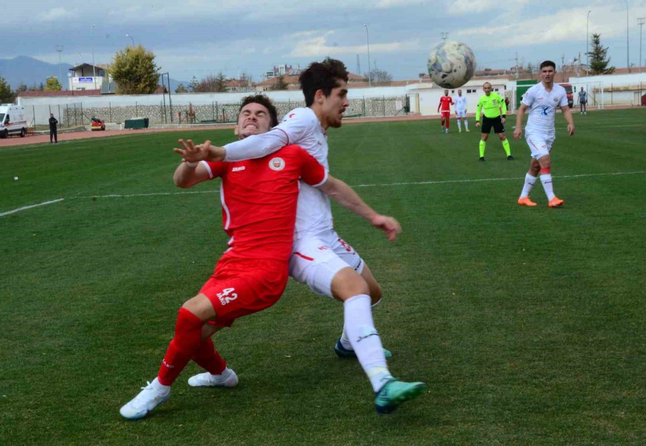 TFF 3. Lig: Karaman FK: 0 - Kınay Bulvarspor: 0
