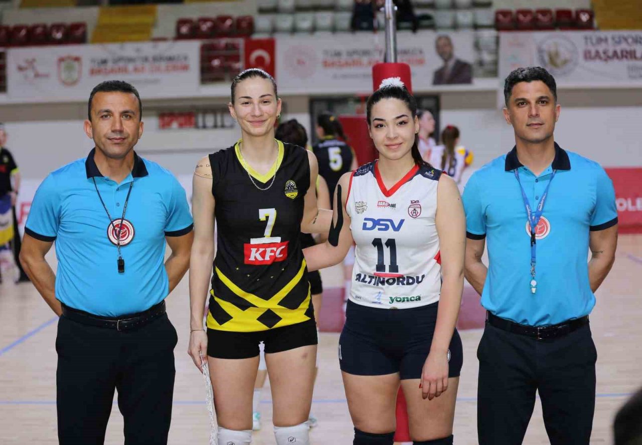 Sivas’ta TVF 2. Lig Kadınlar Çeyrek Final Etabı devam ediyor