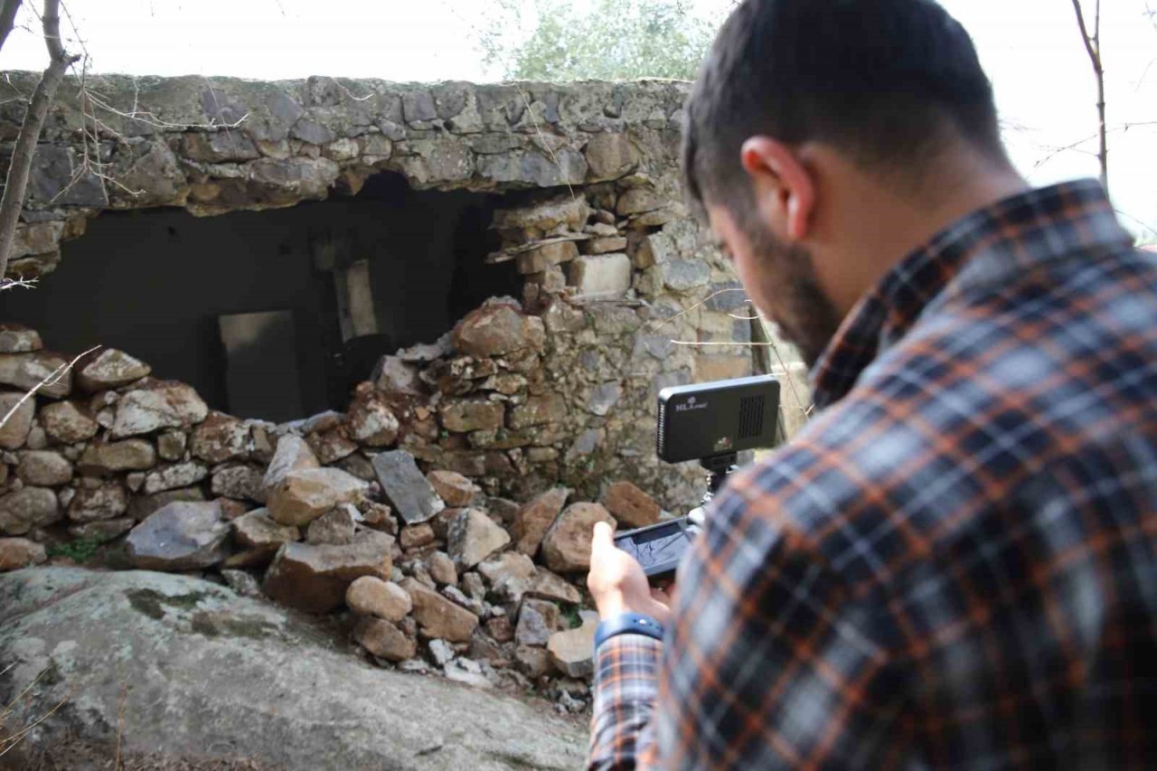 Hitit heykelleri depremden hasarsız kurtuldu