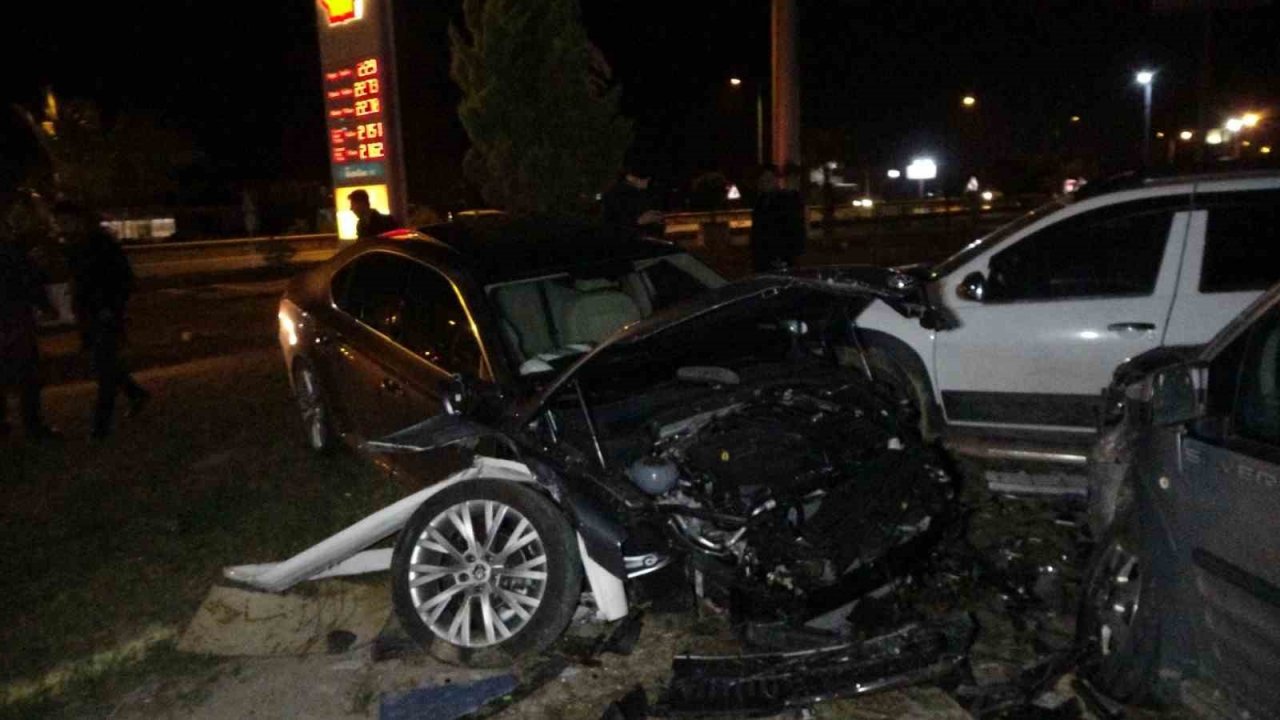 Antalya’da depremzede aileleri ağlatan kaza