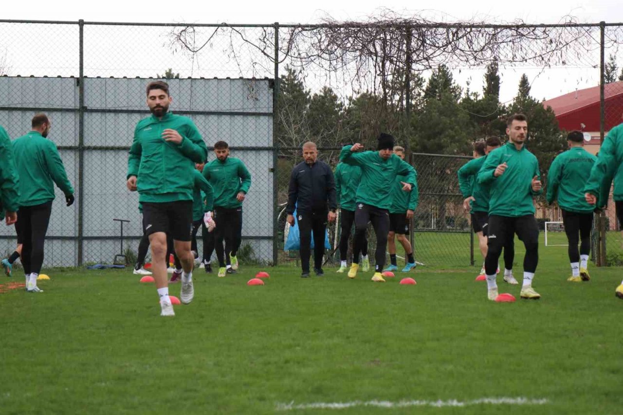 Taner Taşkın: "Sahada savaşan bir takım görecekler"