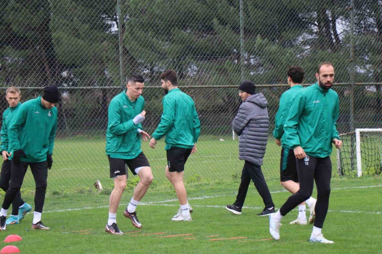 Taner Taşkın: "Sahada savaşan bir takım görecekler"