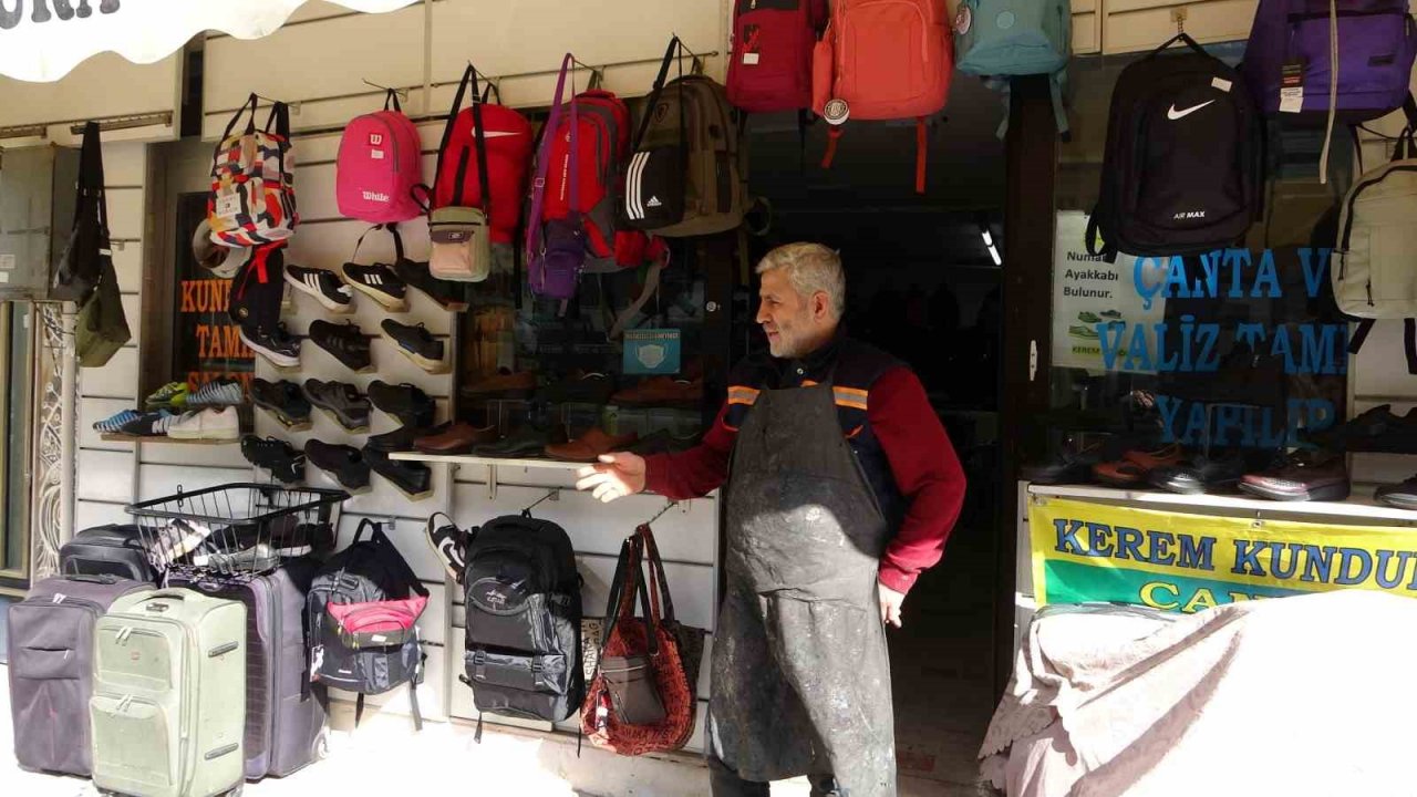 Maltepe’de gündüz vakti çanta hırsızlığı kameraya yansıdı