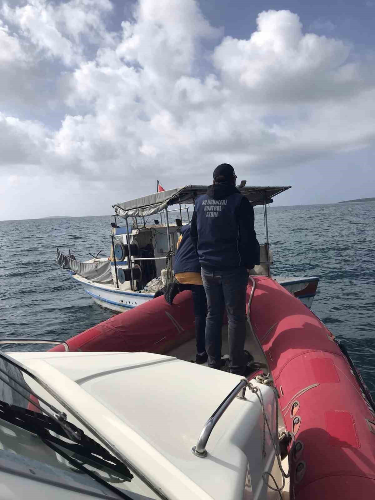 Didim’de balıkçı tekneleri denetlendi