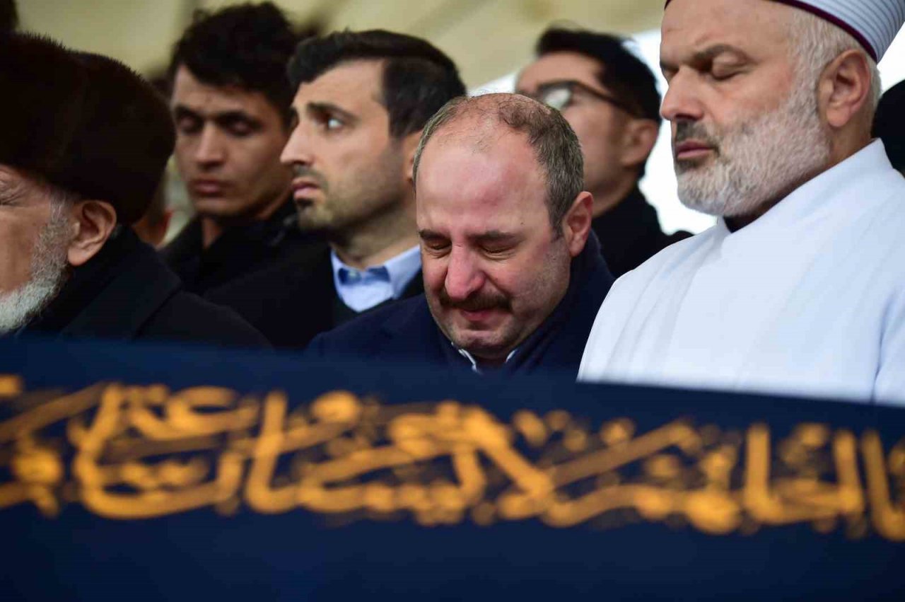 Bakan Varank’ın acı günü