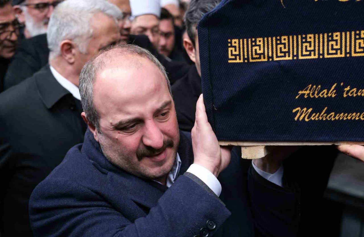 Bakan Varank’ın acı günü