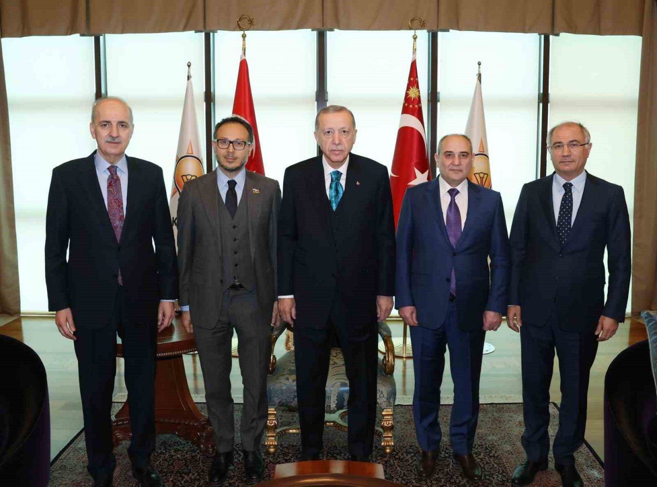 Cumhurbaşkanı Erdoğan, Yeni Azerbaycan Partisi heyetini kabul etti