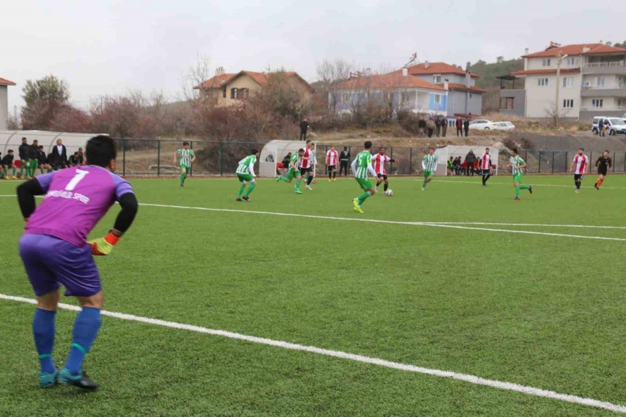 Çameli Belediyespor yenilenen stadında galibiyetle başladı