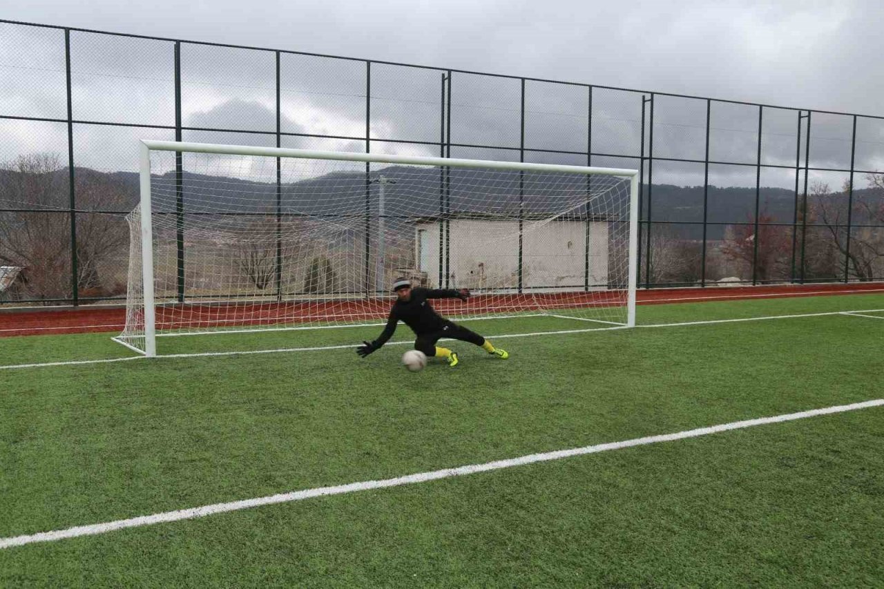 Çameli Belediyespor yenilenen stadında galibiyetle başladı