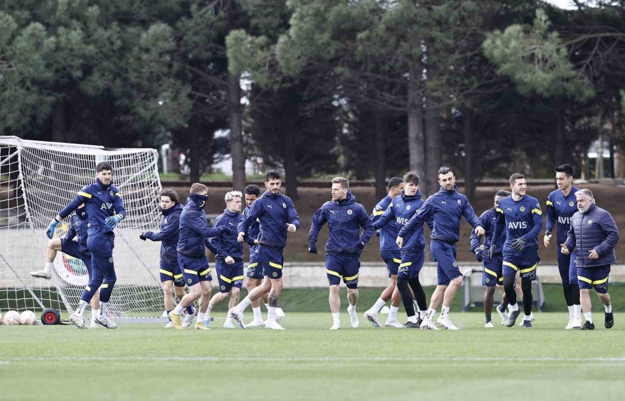Fenerbahçe, Sevilla maçı hazırlıklarına devam etti