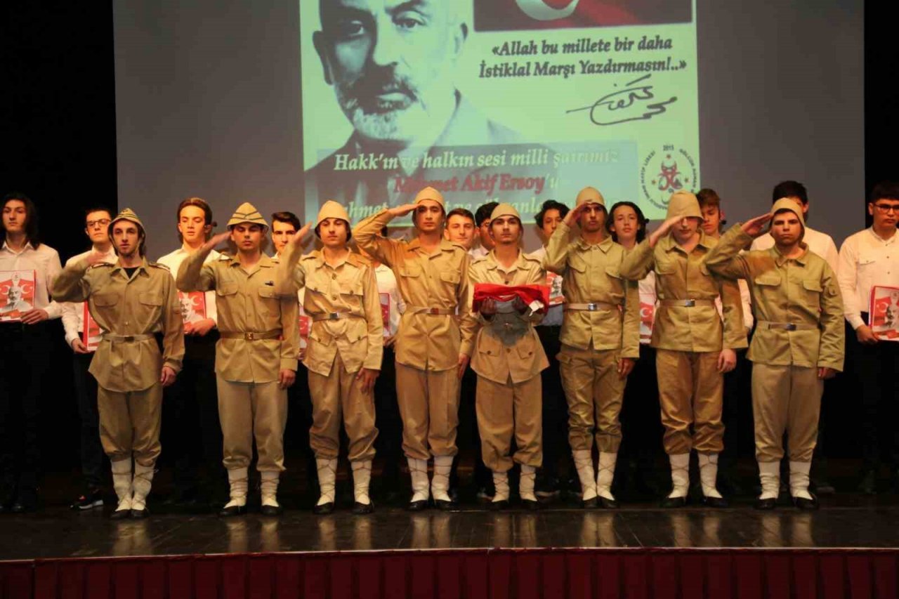 Mehmet Akif Ersoy Gölcük’te anıldı