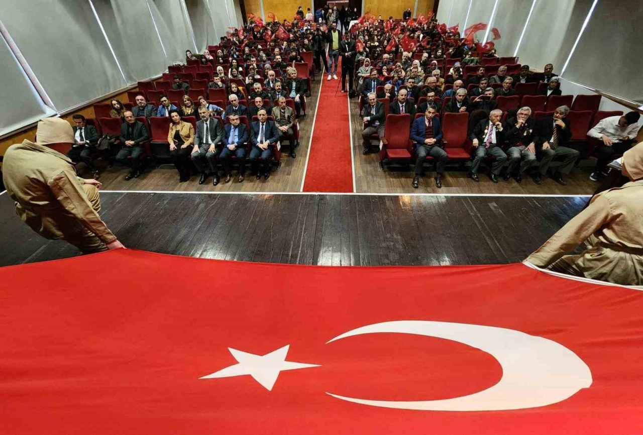 Mehmet Akif Ersoy Gölcük’te anıldı