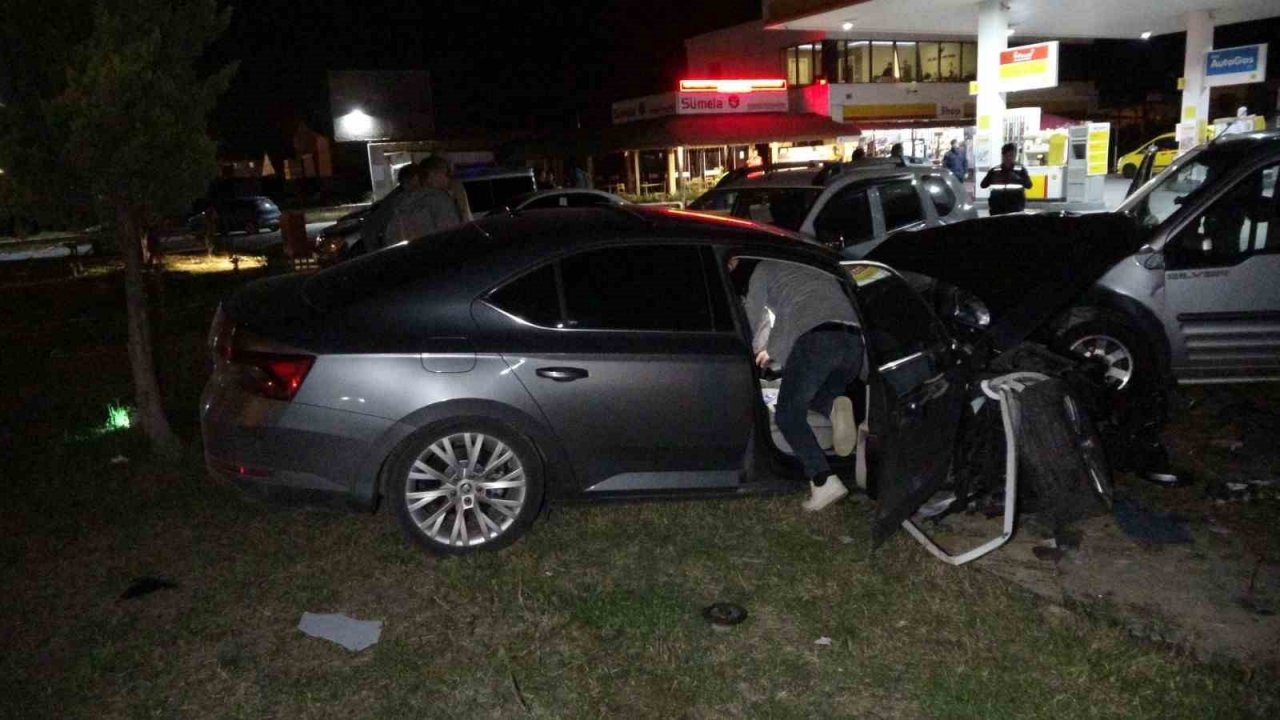 Antalya’da depremzede aileleri ağlatan kaza