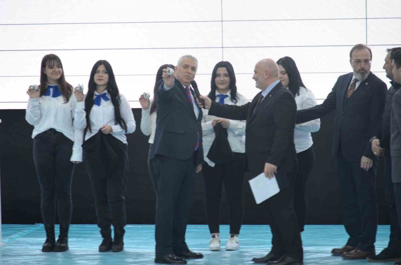 TOKİ Tekirdağ kuraları çekilmeye başlandı