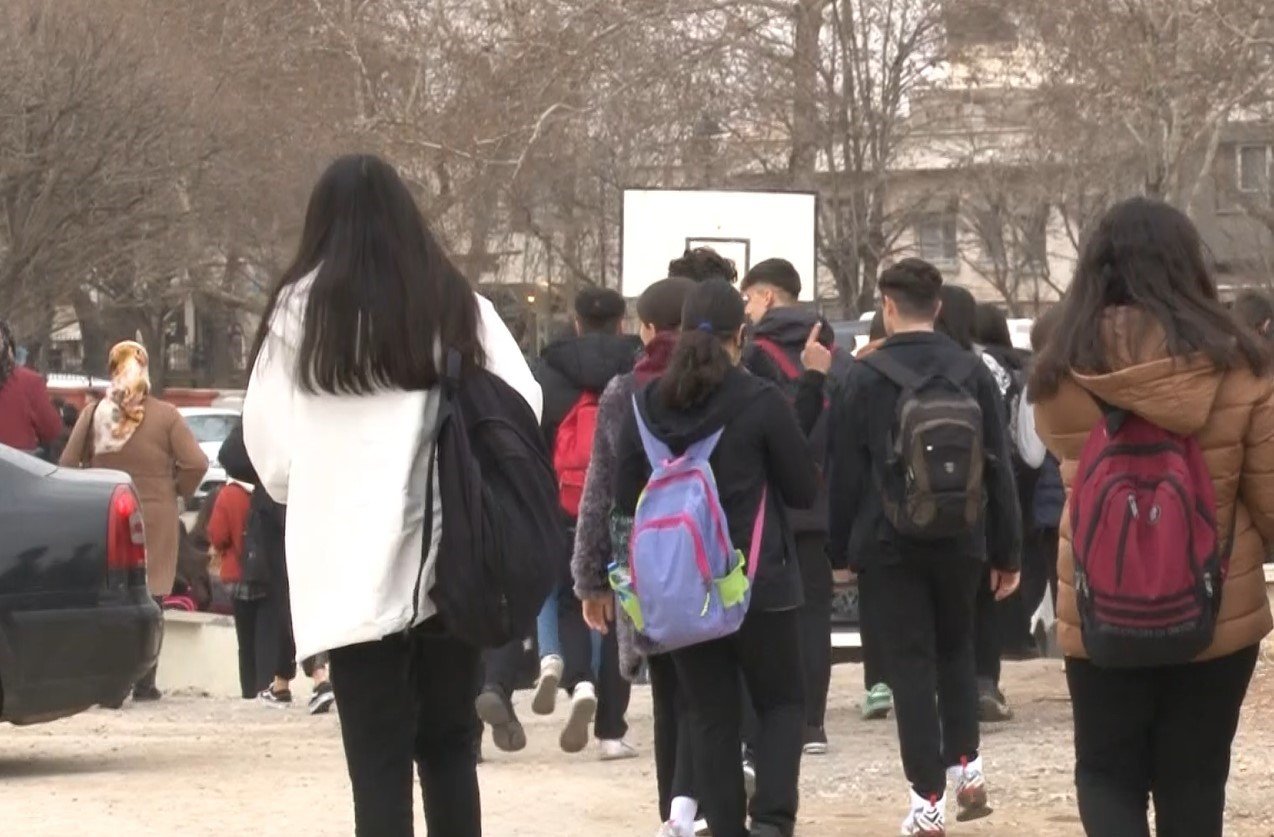 Depremden etkilenen Gaziantep’te okullar açıldı
