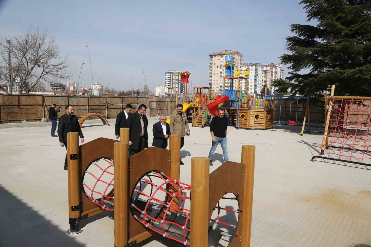 Başkan Büyükkılıç, Çocuk Kütüphanesi Ve Müzik Okulu Projesi’ni inceledi