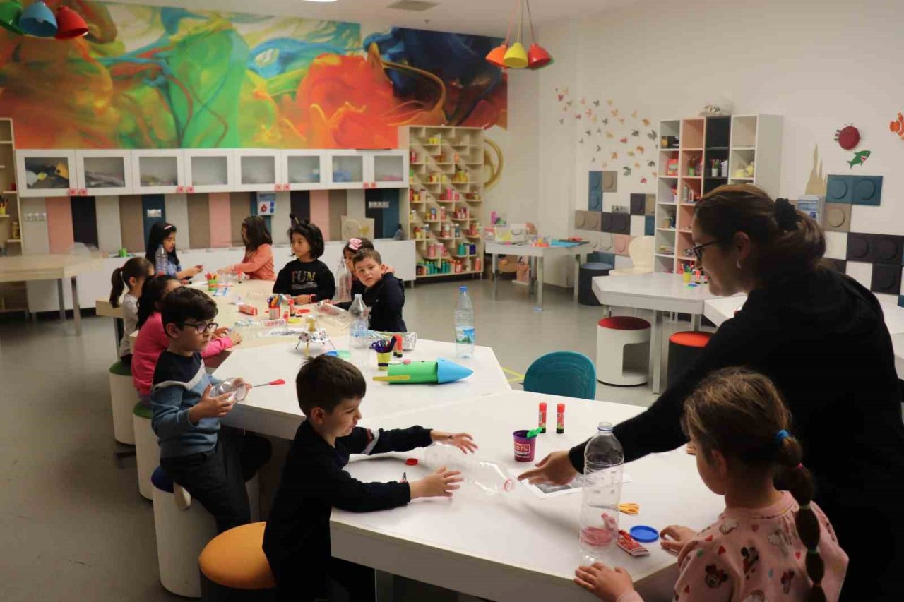 Büyükşehir ile çocuklar "bilim" dolu hafta sonu geçirdi