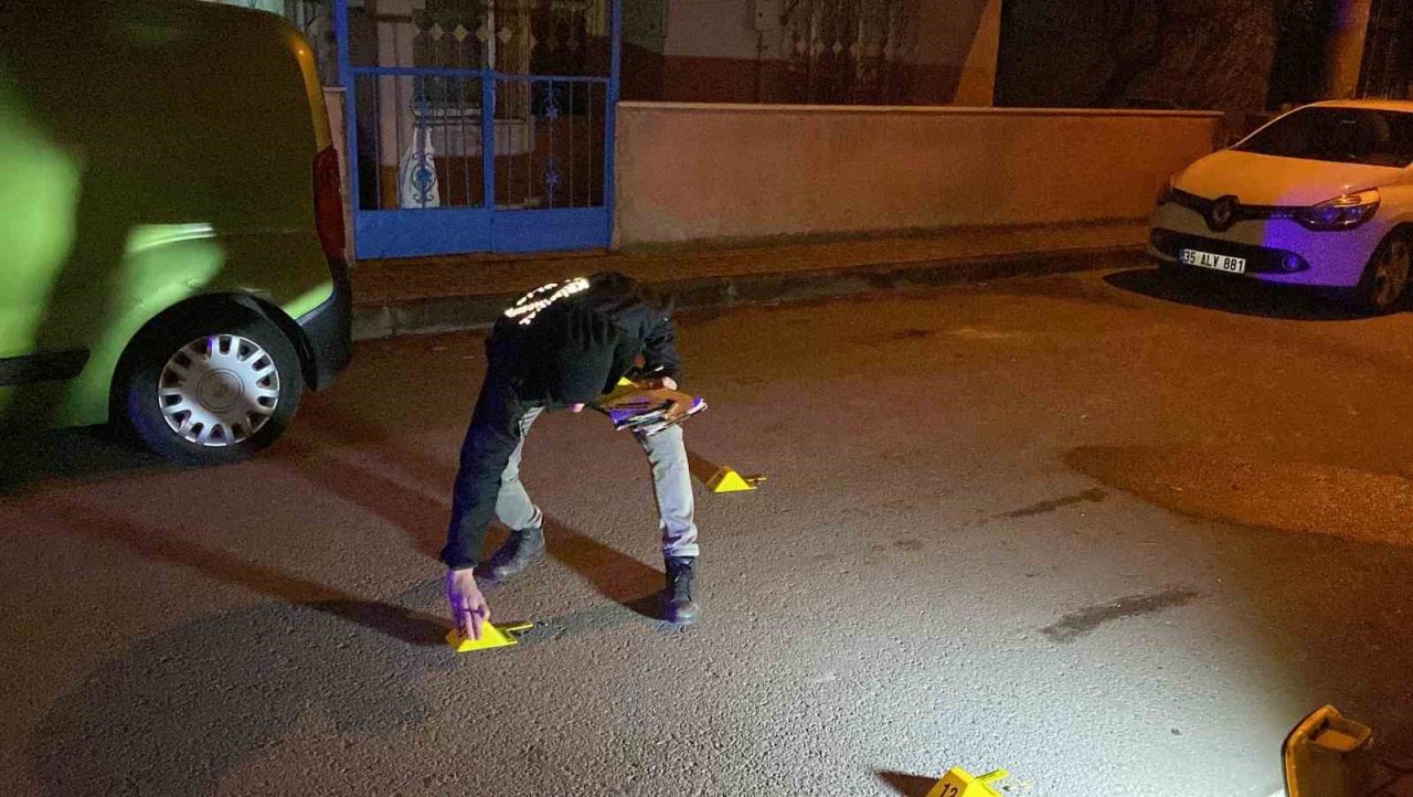 Tartıştığı şahsı kurşun yağmuruna tuttu, bacağından yaralayıp kaçtı