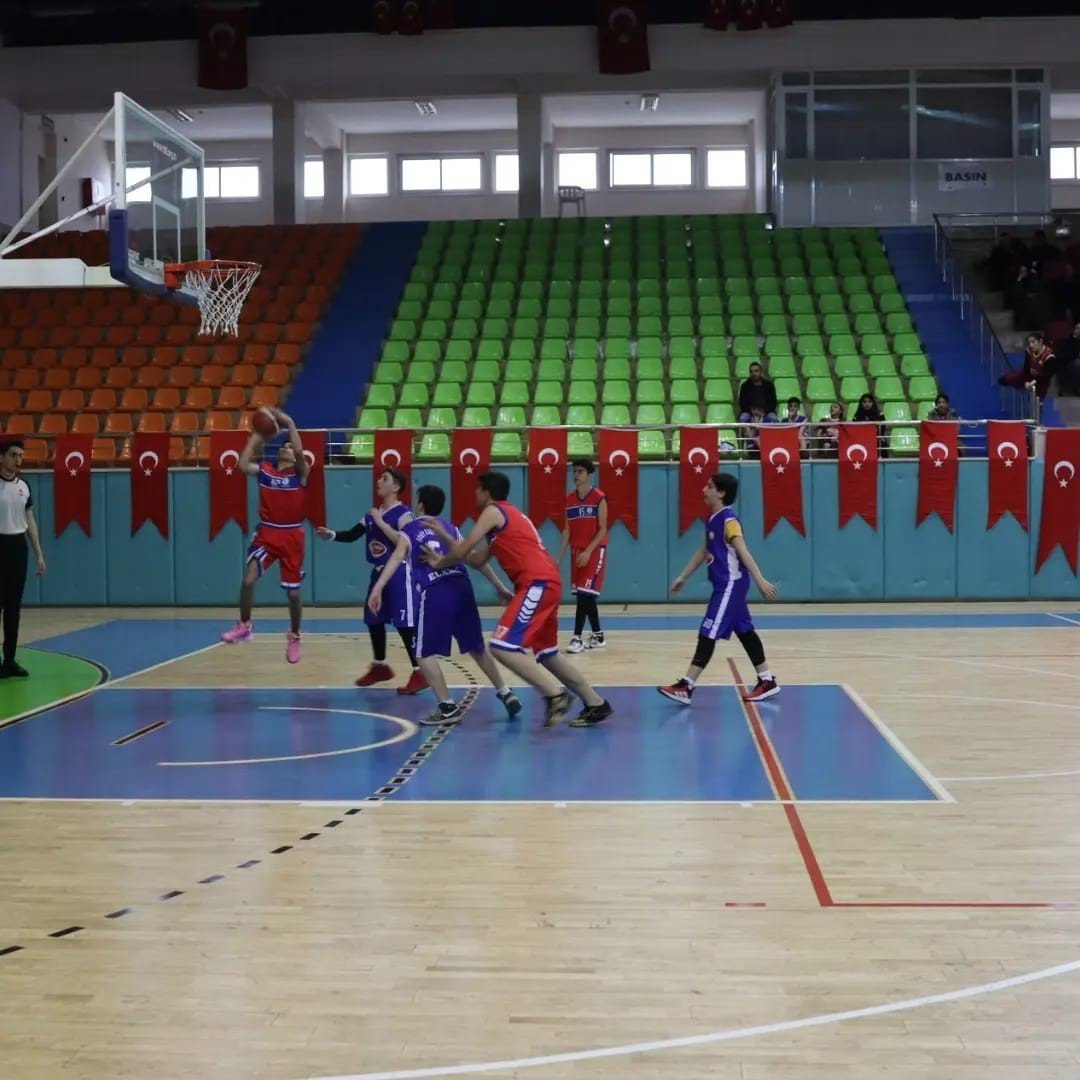 Elazığ’da Basketbol Yıldızlar İl Şampiyonası başladı