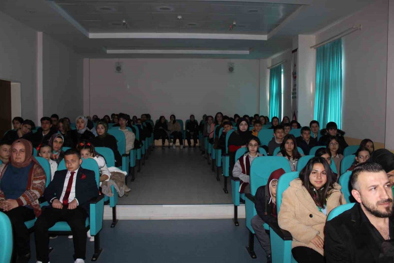 İstiklal Marşı’nın kabulü ve Mehmet Akif Ersoy’u Anma Günü programı düzenlendi