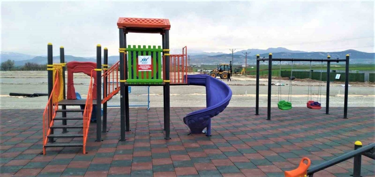 Adıyaman’da çocuklar gülsün diye konteyner kente çocuk parkı