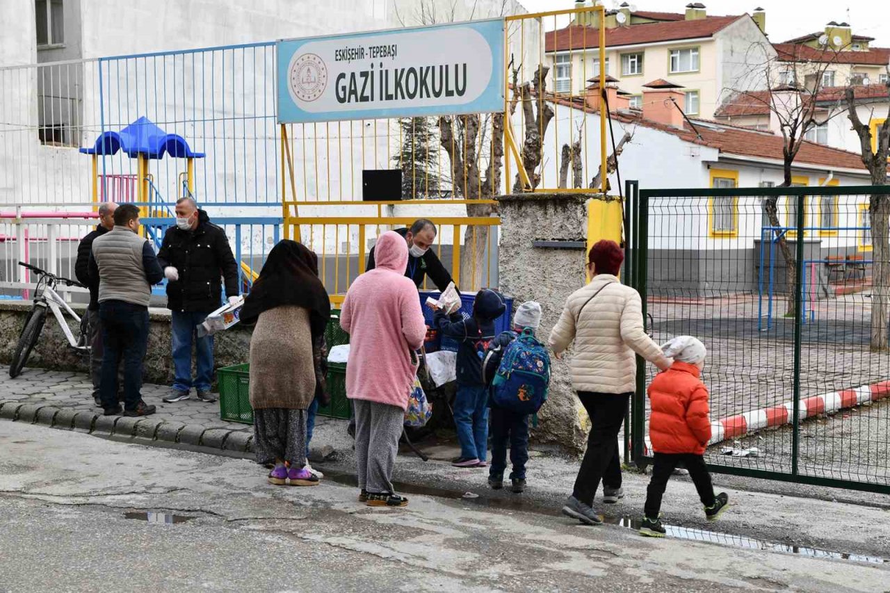 Tepebaşı’nın beslenme desteği 12 bin 540 öğrenciye ulaştı