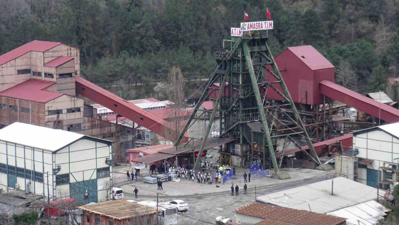 Amasra’da maden ocağındaki barajlar kaldırılıyor