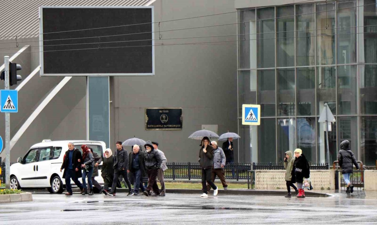 Samsun’da sağanak: Metrekareye 40 kilo yağış düştü