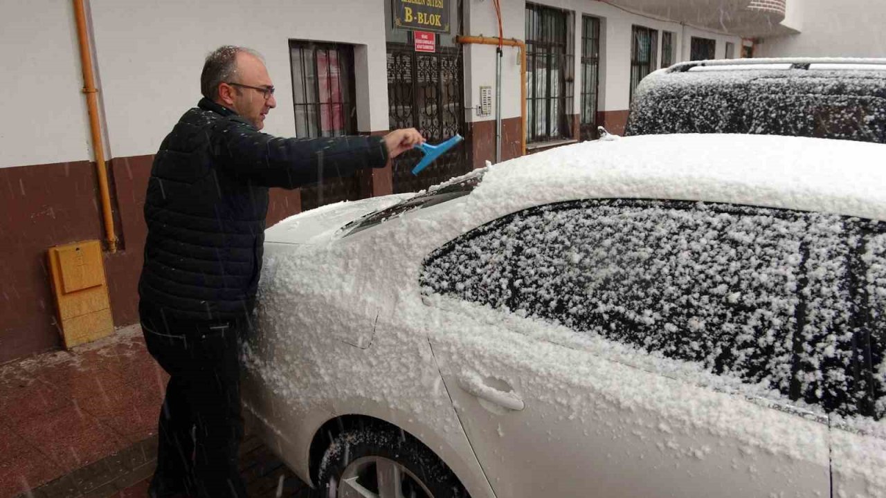 Yozgat’ta kar yağışı etkili oldu