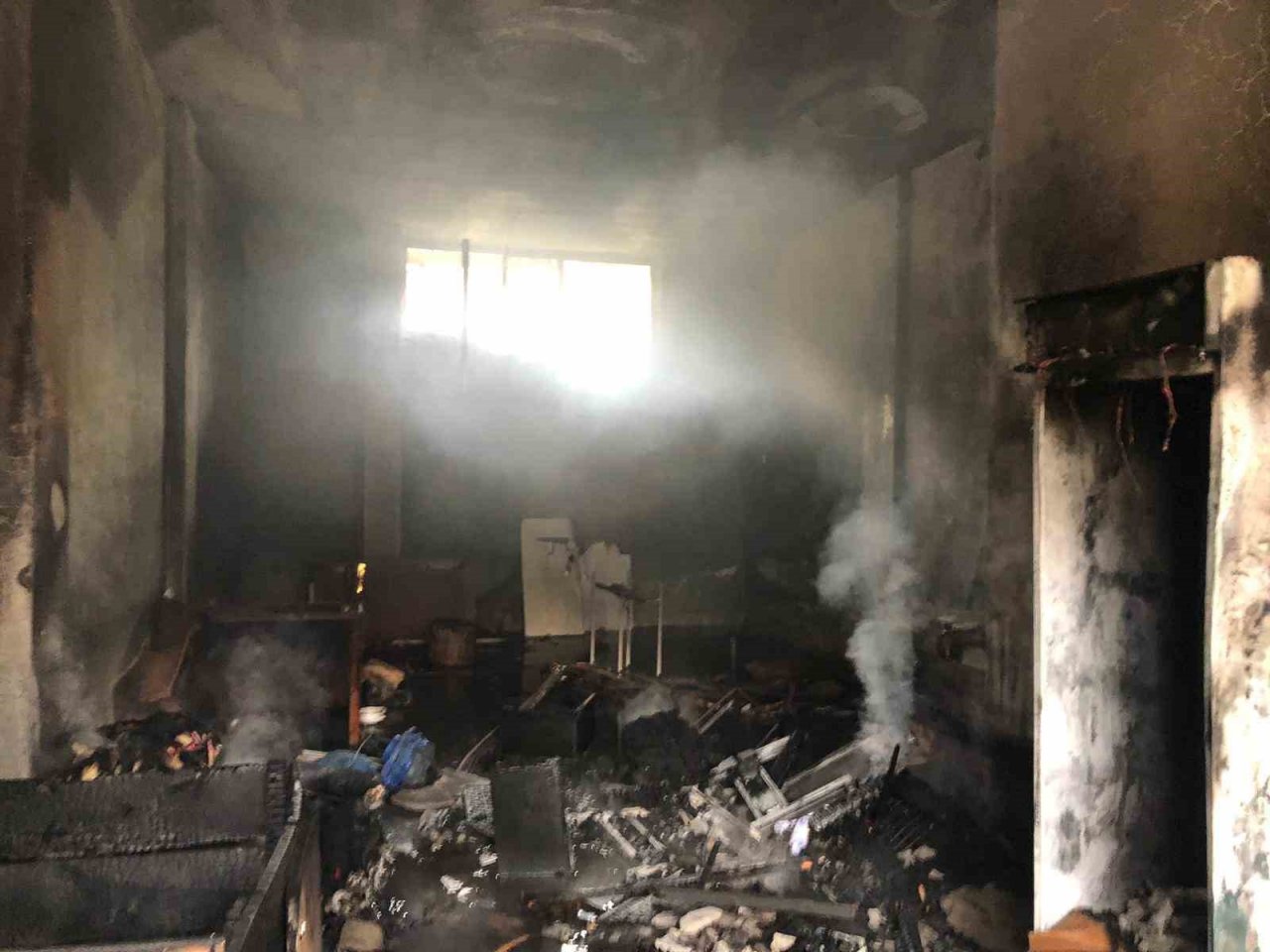 Bodrumda çıkan yangında faciadan dönüldü