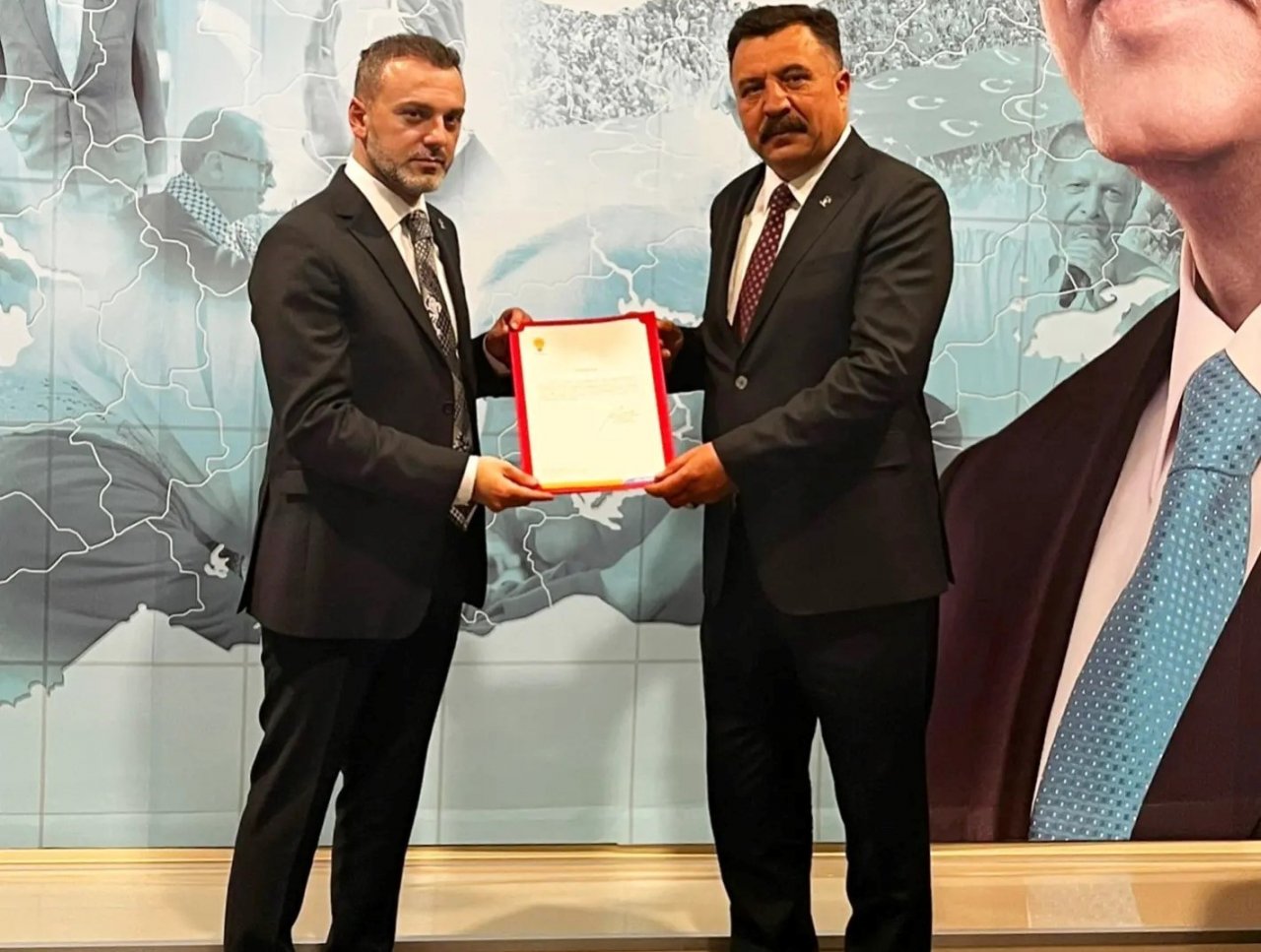 AK Parti’de Altıntaş ve Hisarcık ilçe başkanlıklarına atama