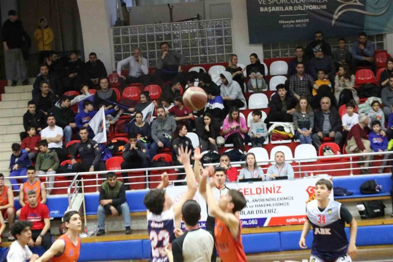 Aydın’da Erkekler U16 Basketbol Turnuvası’nın şampiyonu belli oldu