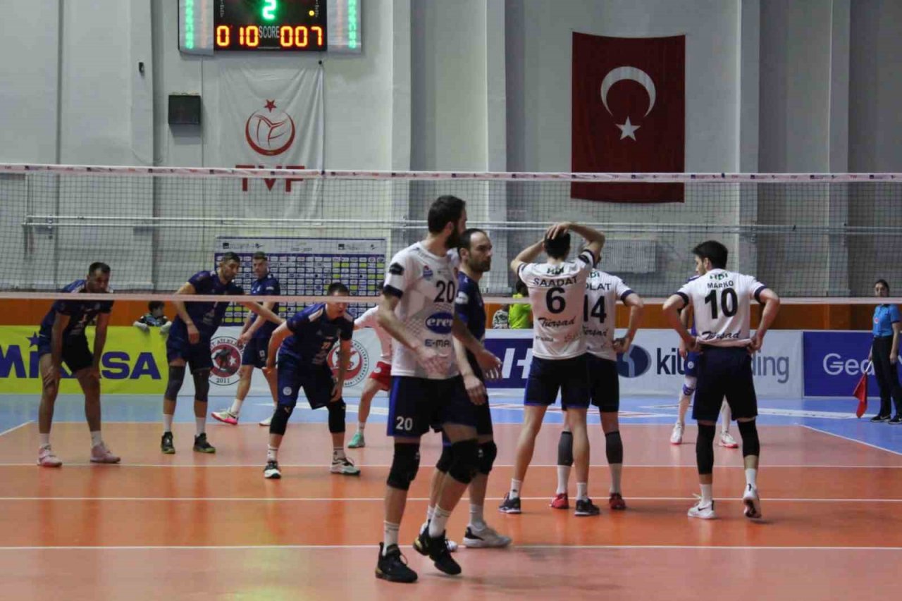 TÜRŞAD Voleybol, başarısını İzmir’de taçlandırmak istiyor