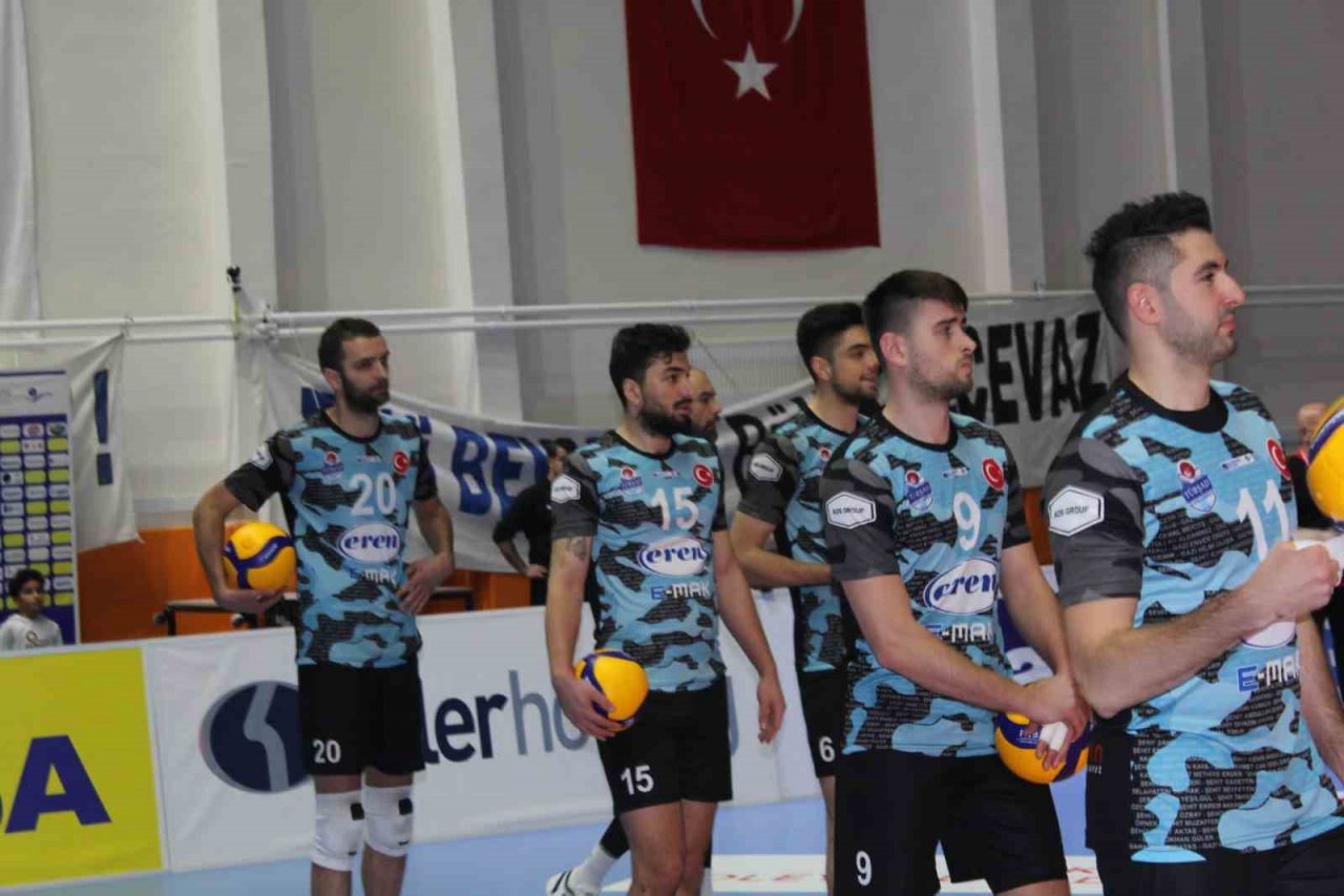 TÜRŞAD Voleybol, başarısını İzmir’de taçlandırmak istiyor