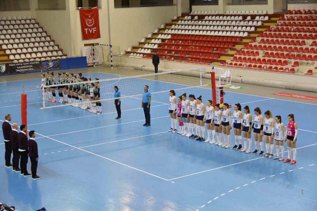 ’Bizim Kızlar’ yarı finalde