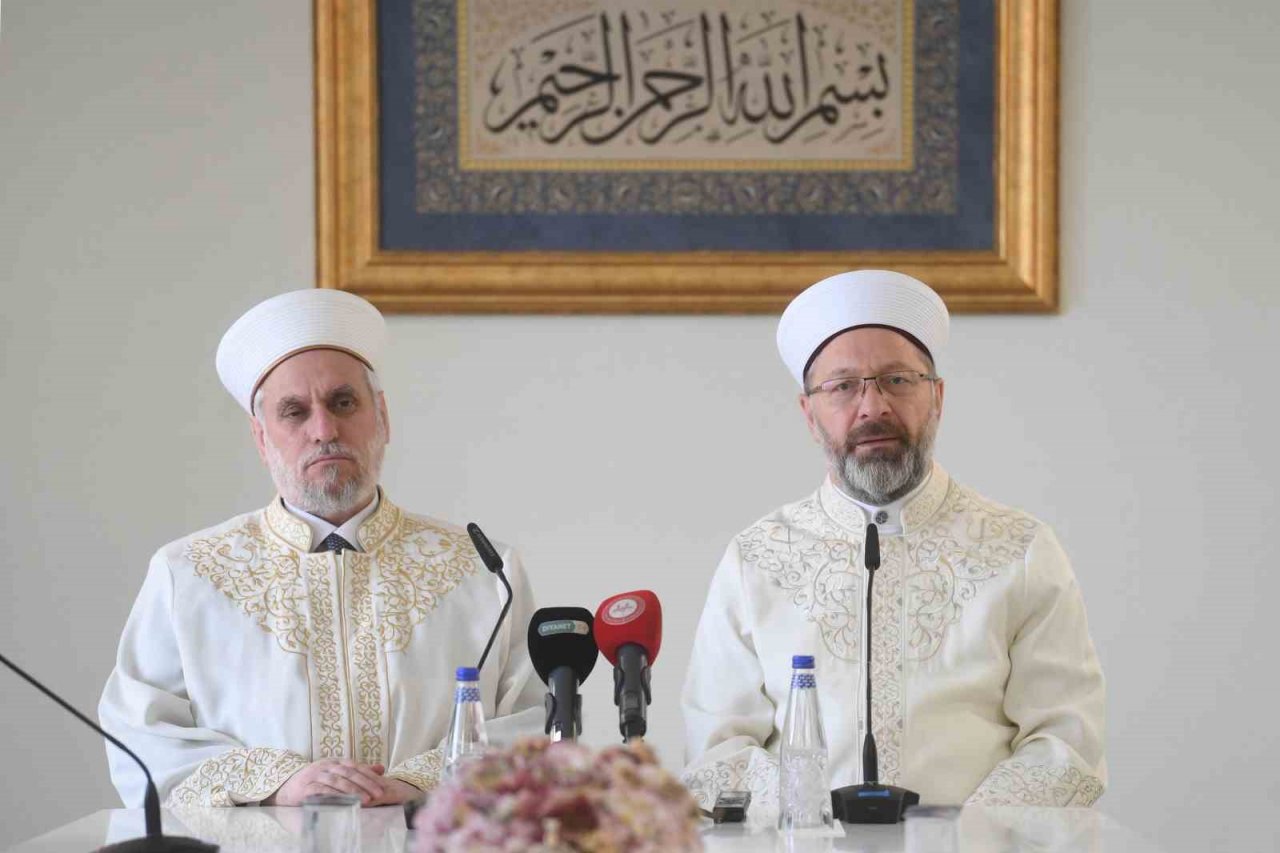 Diyanet İşleri Başkanı Erbaş: "Yurt içinde ve yurt dışındaki çalışmalarımız artacak"