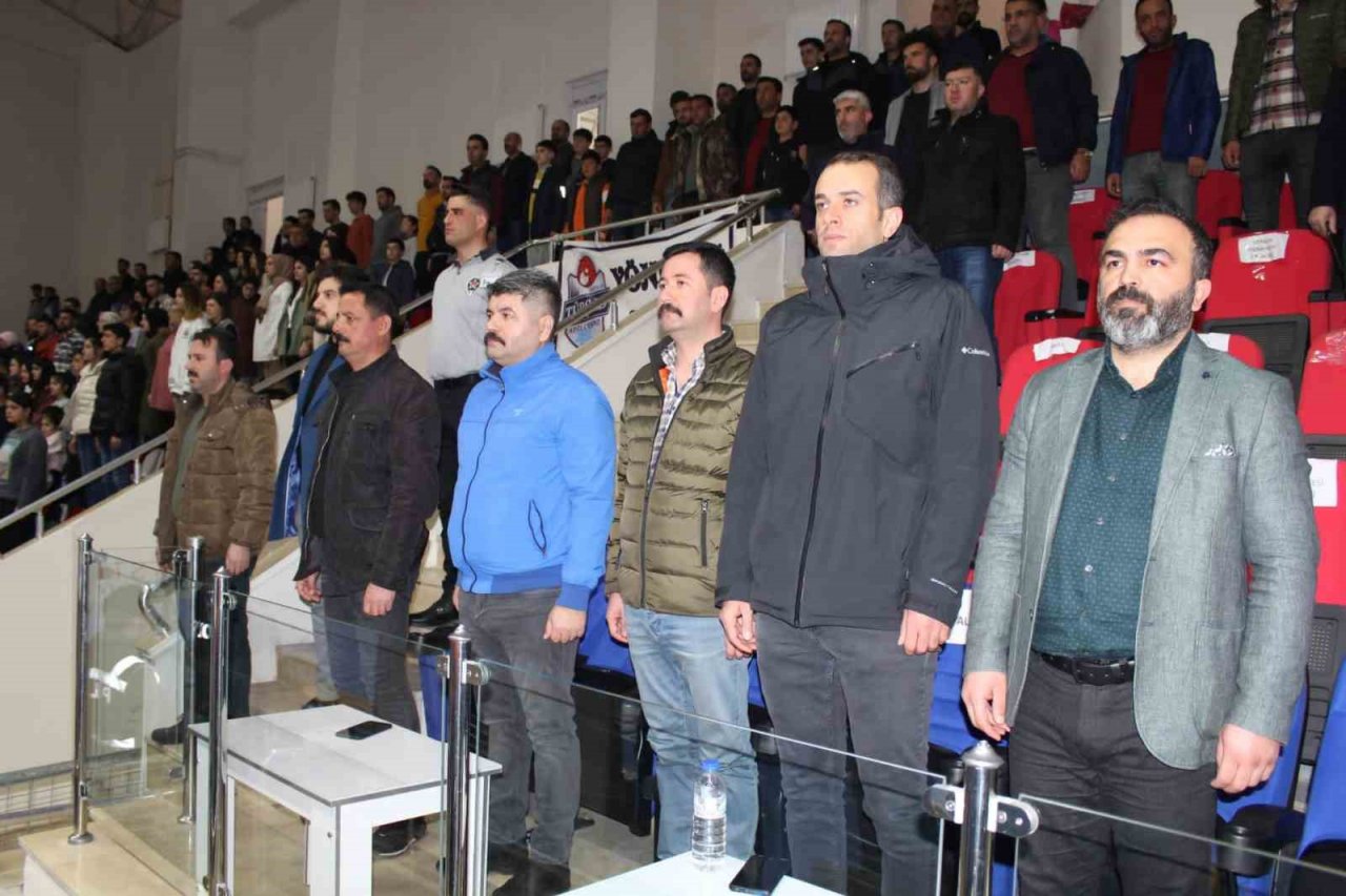 TÜRŞAD Voleybol, başarısını İzmir’de taçlandırmak istiyor