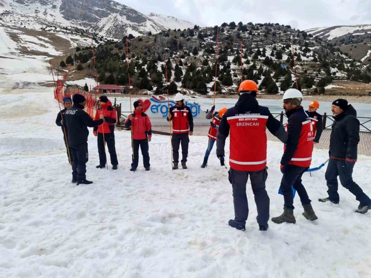 Ergan Dağında çığ tatbikatı yapıldı