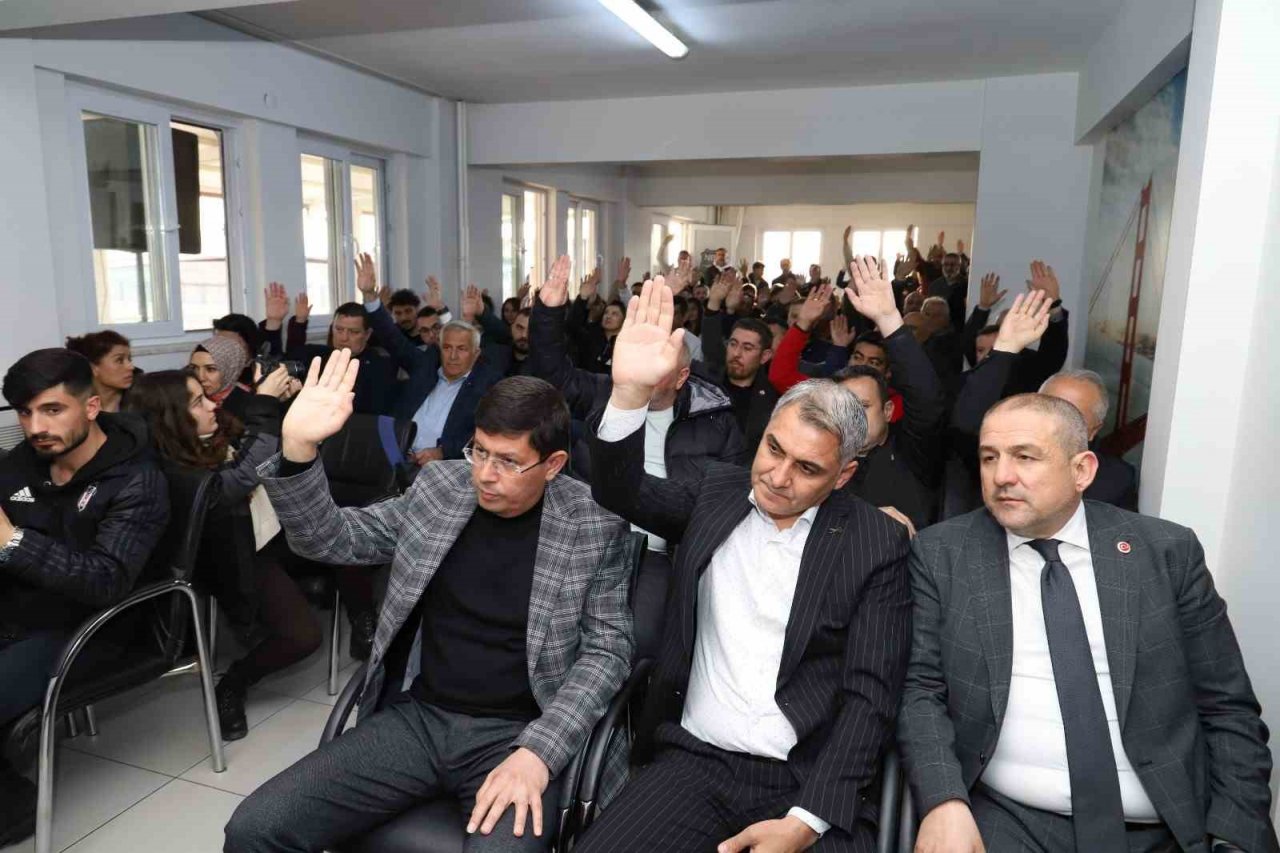 Olağanüstü Genel Kurulda Önal güven tazeledi