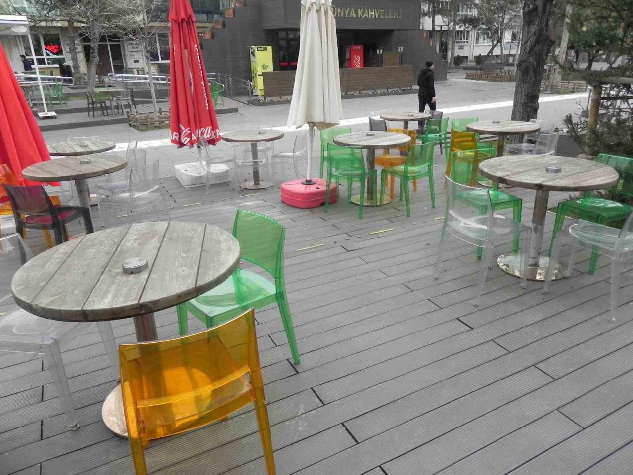 Havalar soğudu çay bahçeleri boş kaldı