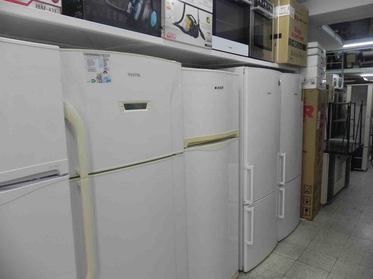 Eskişehir’de depremzedelere ücretsiz ikinci el eşya