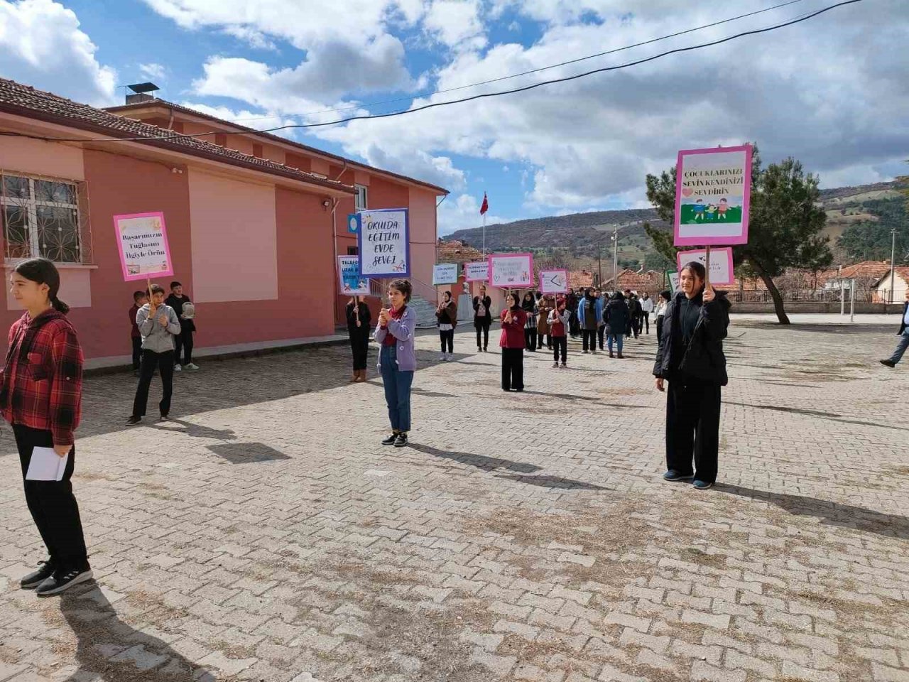 Gediz Gölcük Ortaokulunda ’Harezmi Eğitim Modeli’ uygulaması