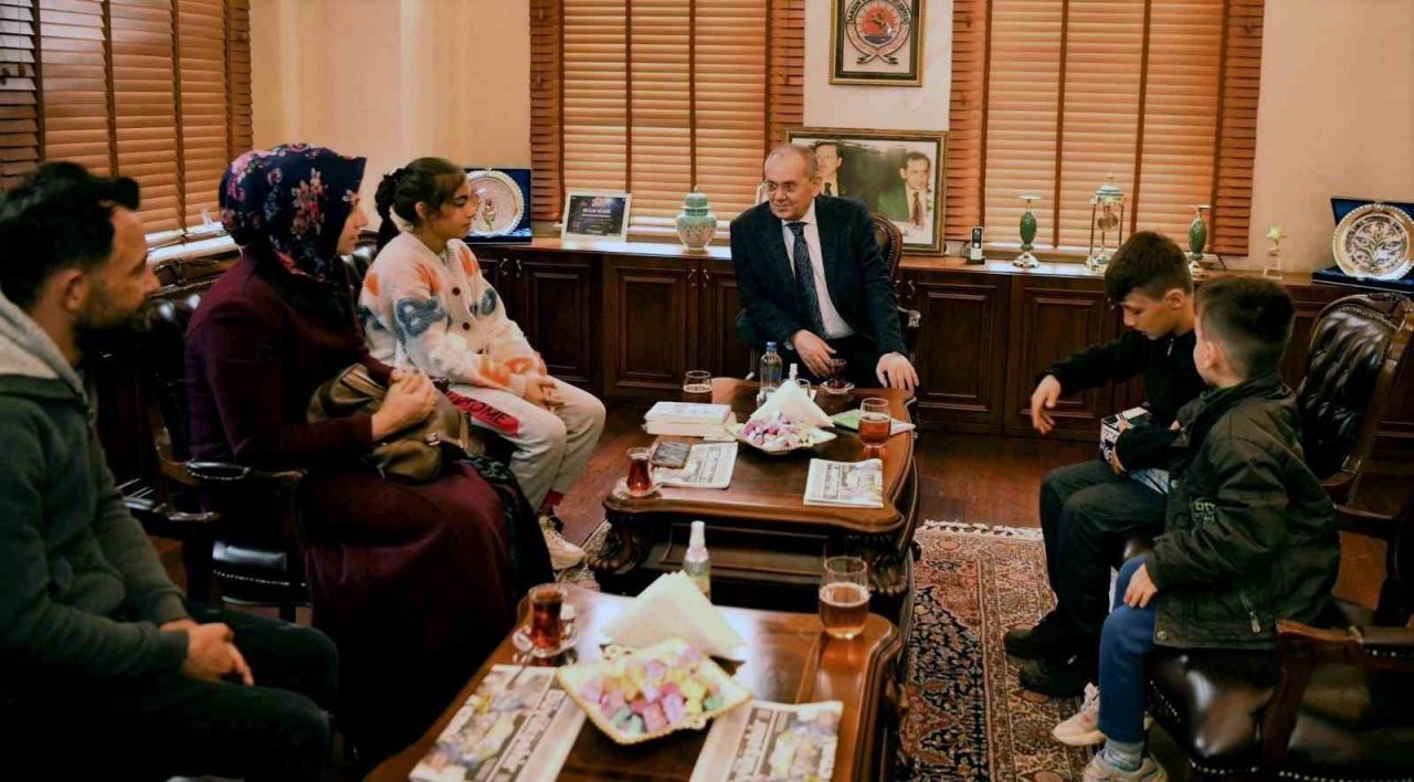 Başkan Demir: “Depremzedelerin yanınızdayız”