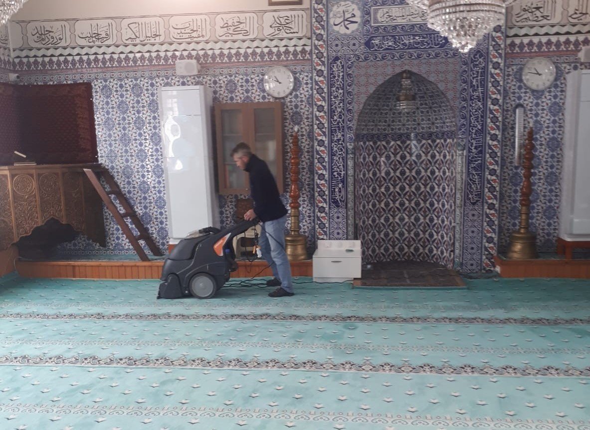 Camilerde Ramazan hazırlığı