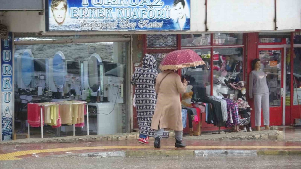 Mardin’de sağanak yağış etkili oldu