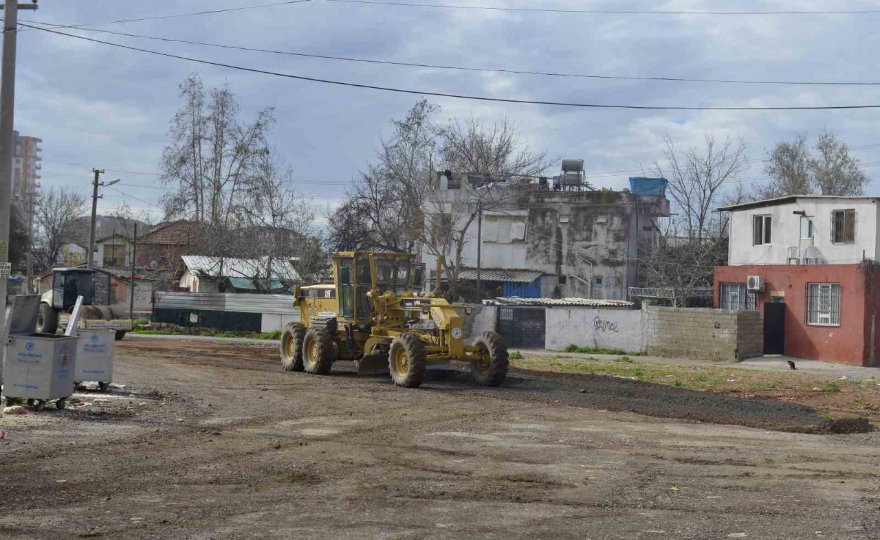 Yeşildere’de yeni caddeler asfaltlanıyor