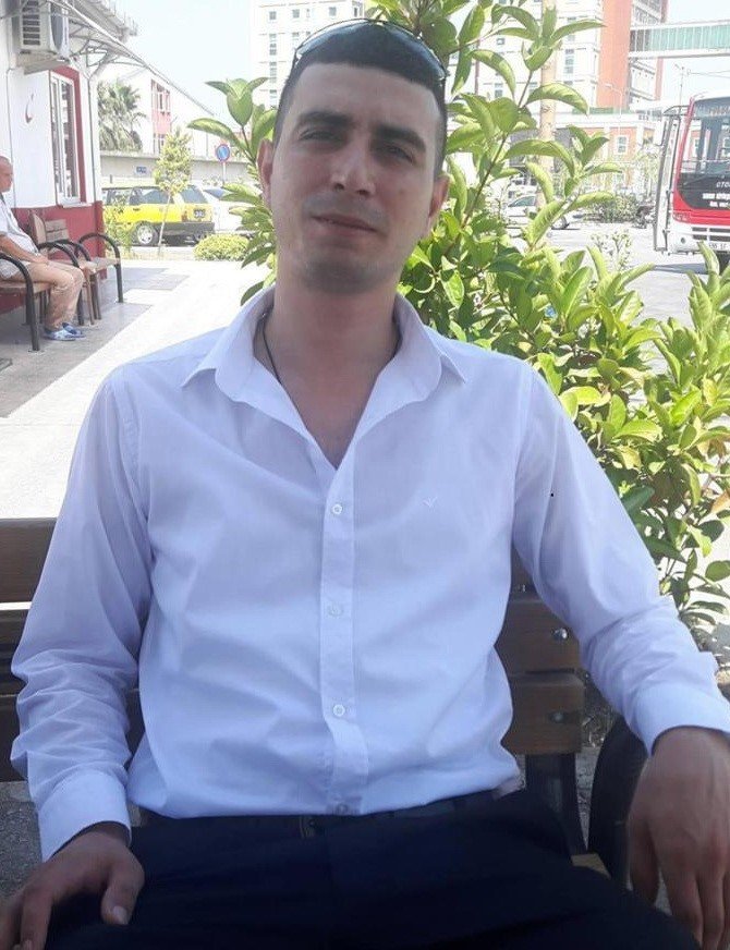 Kanser hastası annesini darp eden ağabeyini öldüren lise öğrencisi beraat etti