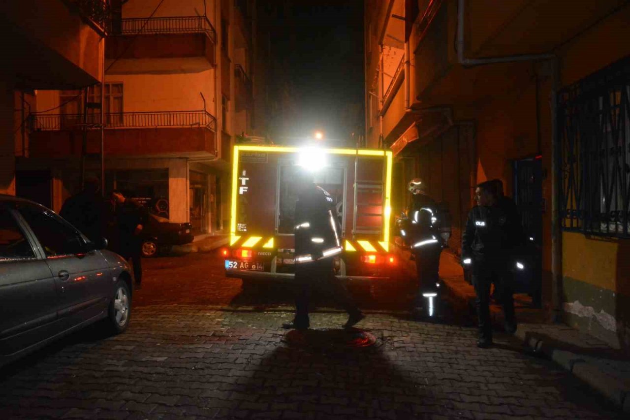 Sobadan çıkan kıvılcım evi yaktı